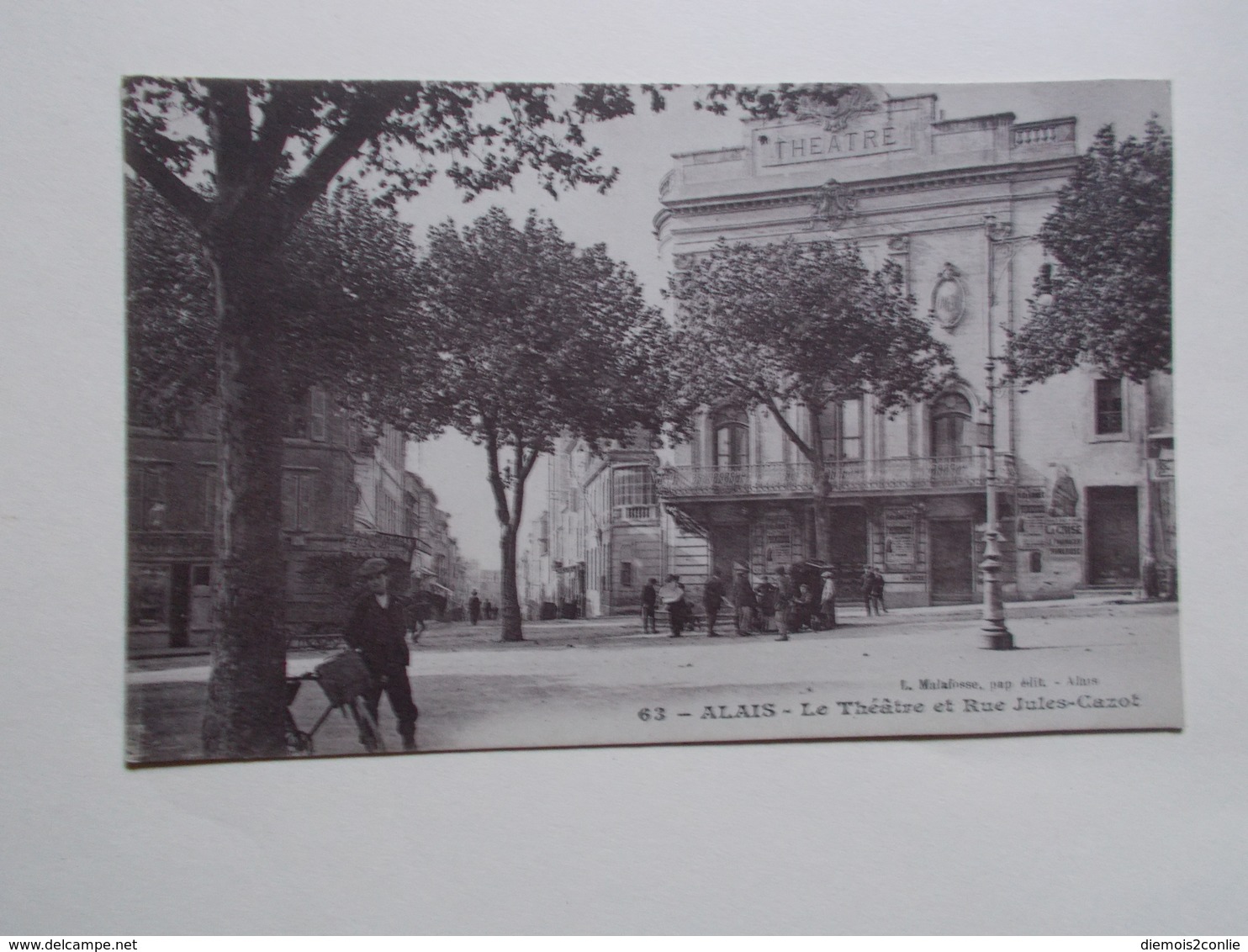 Carte Postale - ALAIS (30) - Théâtre Et Rue Jules Cazot (2966) - Alès