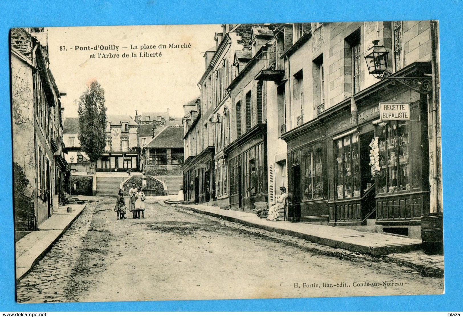 14 - Calvados -  Pont D'Ouilly - La Place Du Marché Et L'Arbre De La Liberté (0218) - Pont D'Ouilly