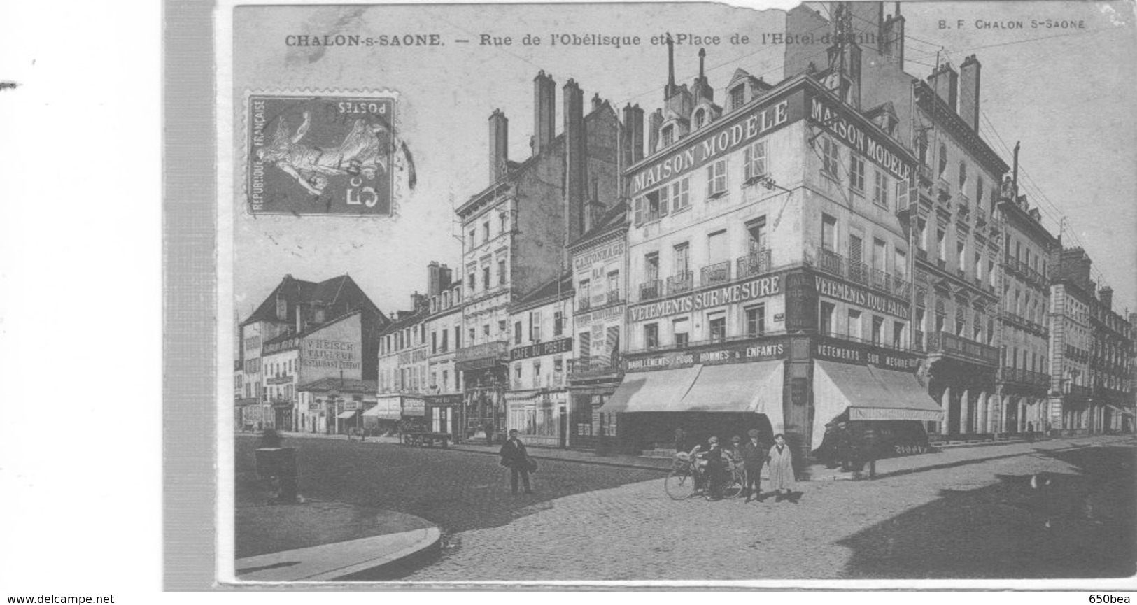 Chalon Sur Saône.Place De L'Hotel De Ville Et Rue De L'Obélisque.Animée.Nombreux Commerces - Chalon Sur Saone