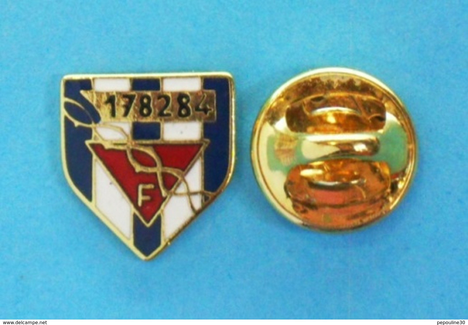 1 PIN'S //  ** F N D I R P / MATRICULE PRISONNIER DE GUERRE /178284 F ** . (A.B.)