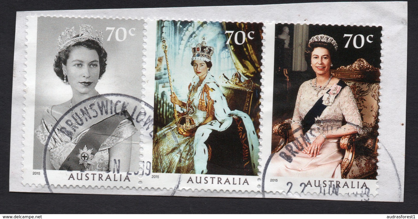 2017 Value: 70c X 3 AUSTRALIA Postally Used QEII Strip Of 3  Stamps On Paper - Collections