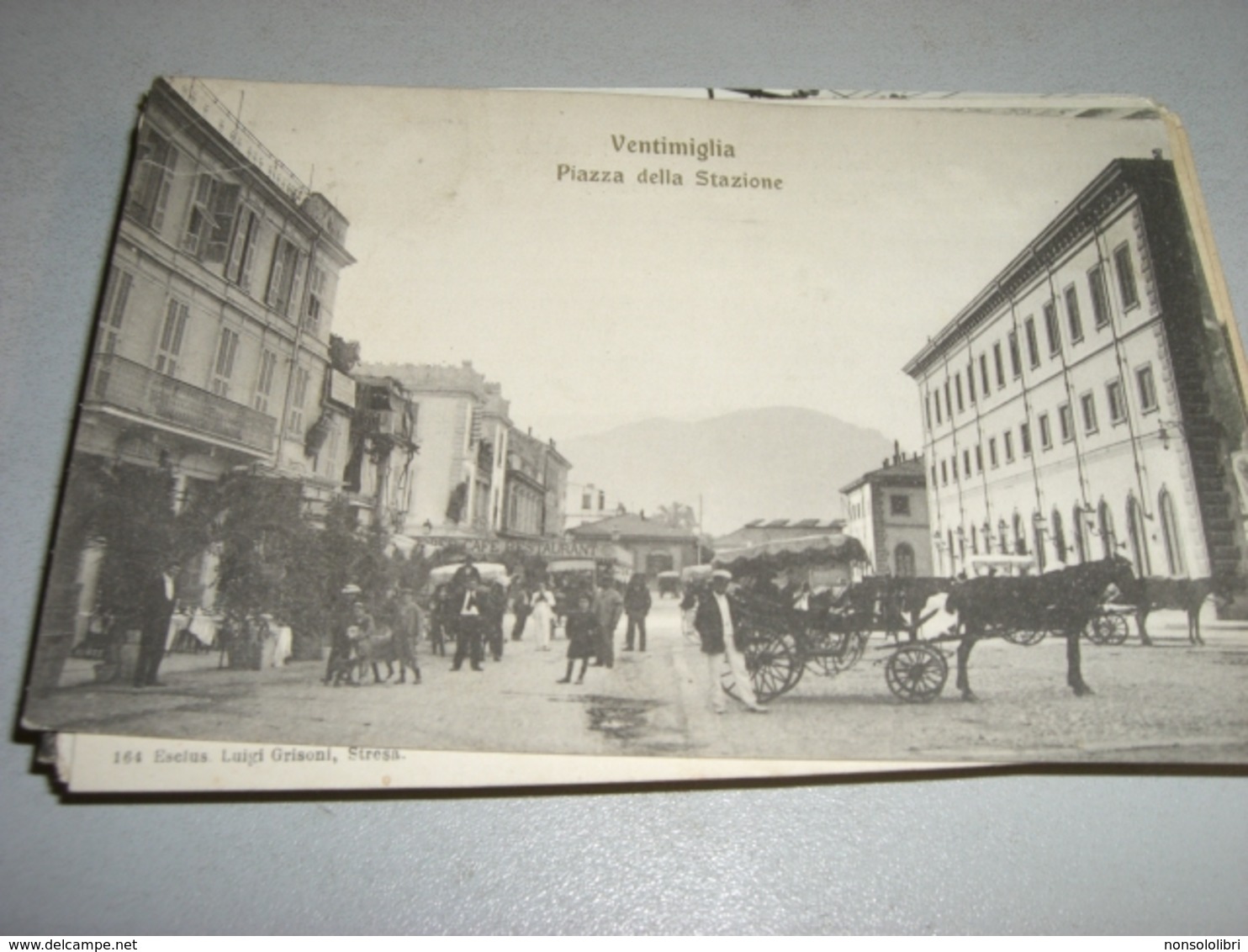 CARTOLINA VENTIMIGLIA-PIAZZA DELLA STAZIONE - Stazioni Senza Treni