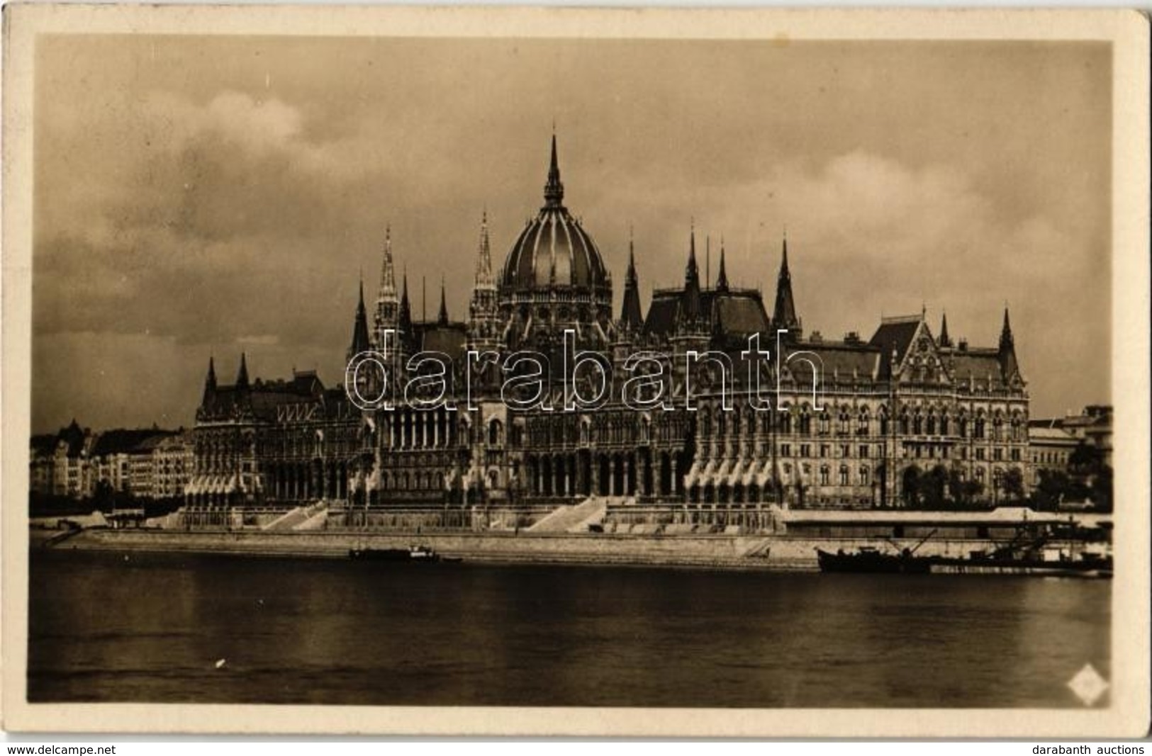 T2 1930 Budapest V. Országház, Parlament - Unclassified