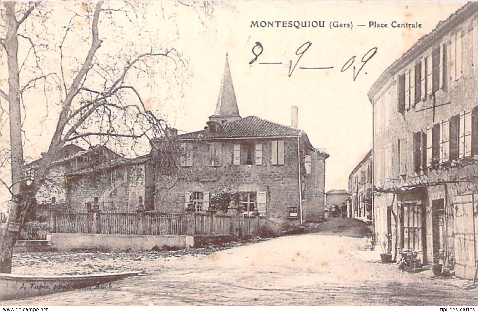 32 - Montesquiou - Place Centrale - Altri & Non Classificati