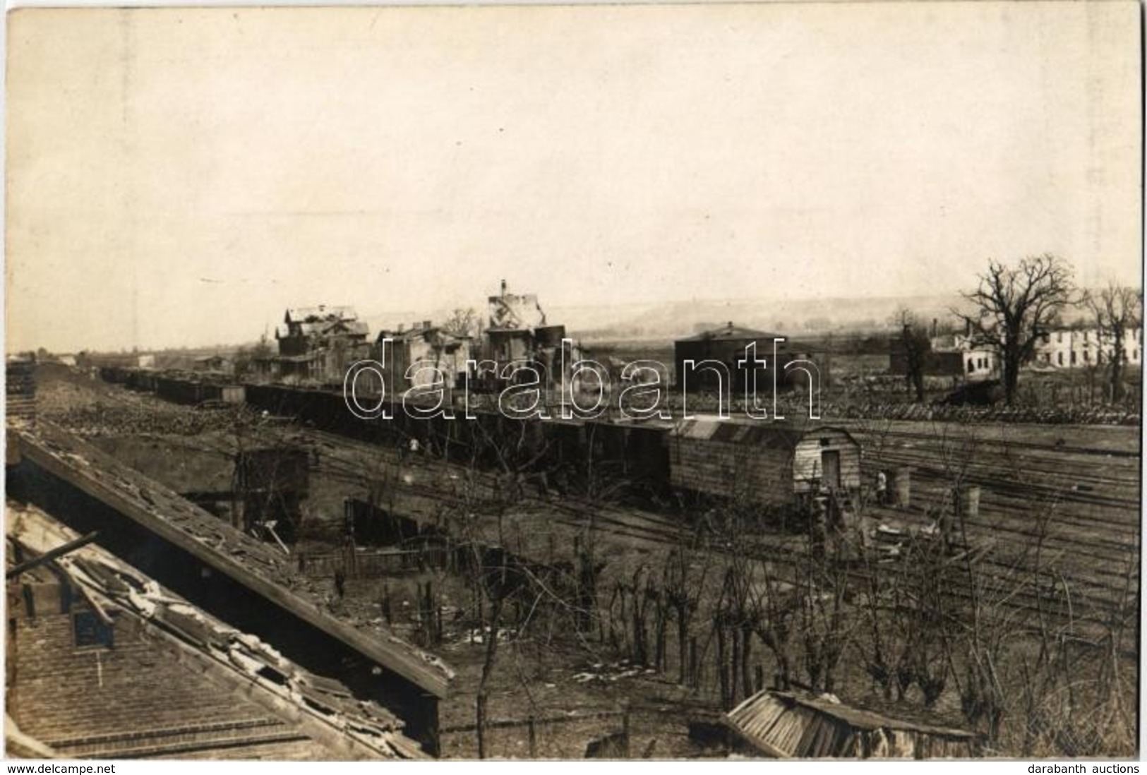 * T1/T2 1918 Marasesti , Calea Ferata Buzau-Marasesti / Bahnhof / Railway Station With Trains, Destroyed Buildings. Phot - Zonder Classificatie