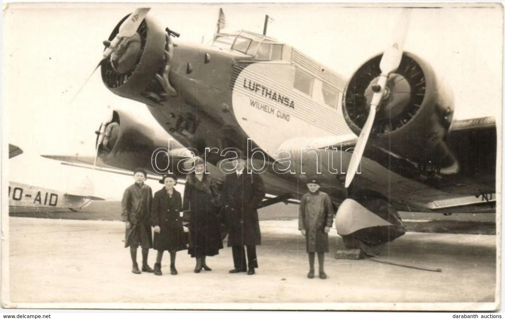 * T3 Junkers JU-52 'Wilhelm Cuno' At Brussels Airport, Photo (kis Szakadás / Small Tear) - Zonder Classificatie