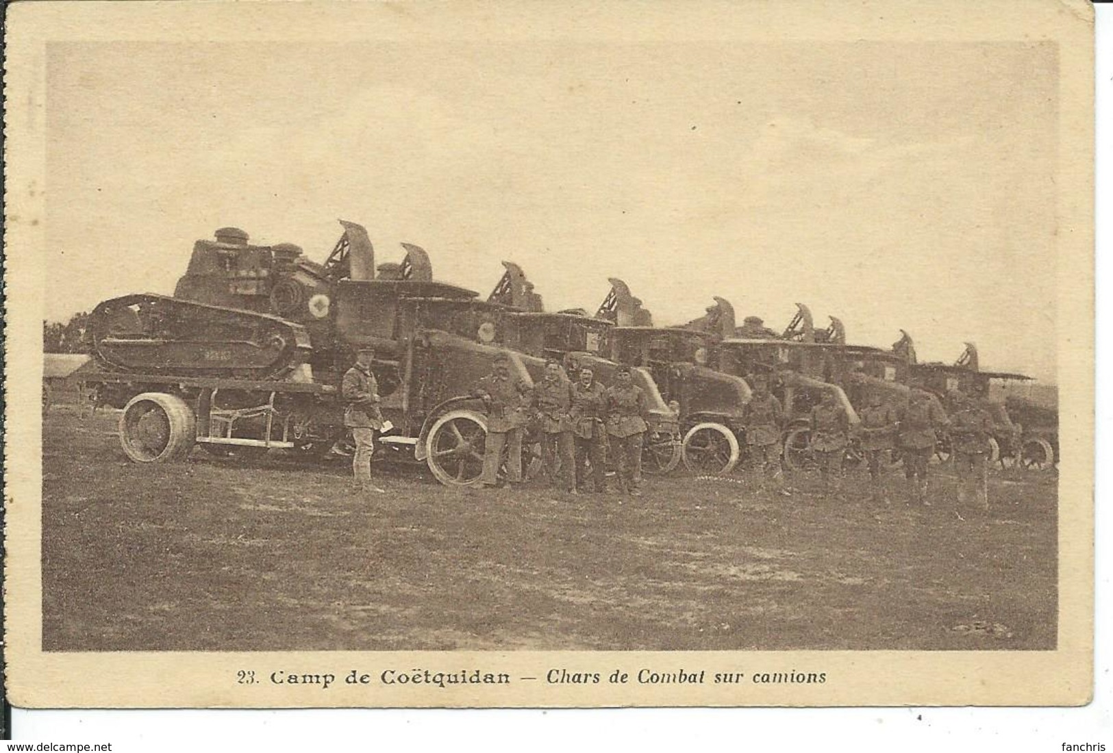 Chars De Combat Sur Camions-camp De Coëtquidan - Matériel