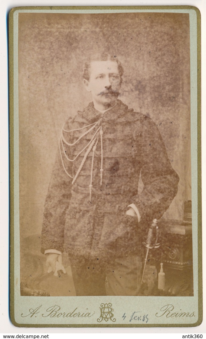 Photographie Ancienne CDV Circa 1880 Portrait D'un Officier Militaire Gendarme ? Photographe Borderia Reims - Old (before 1900)