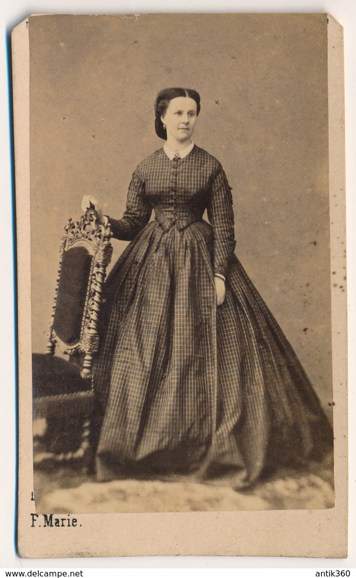 Photographie Ancienne XIXe CDV Portrait D'une Femme Photographe MARIE Rennes - Antiche (ante 1900)