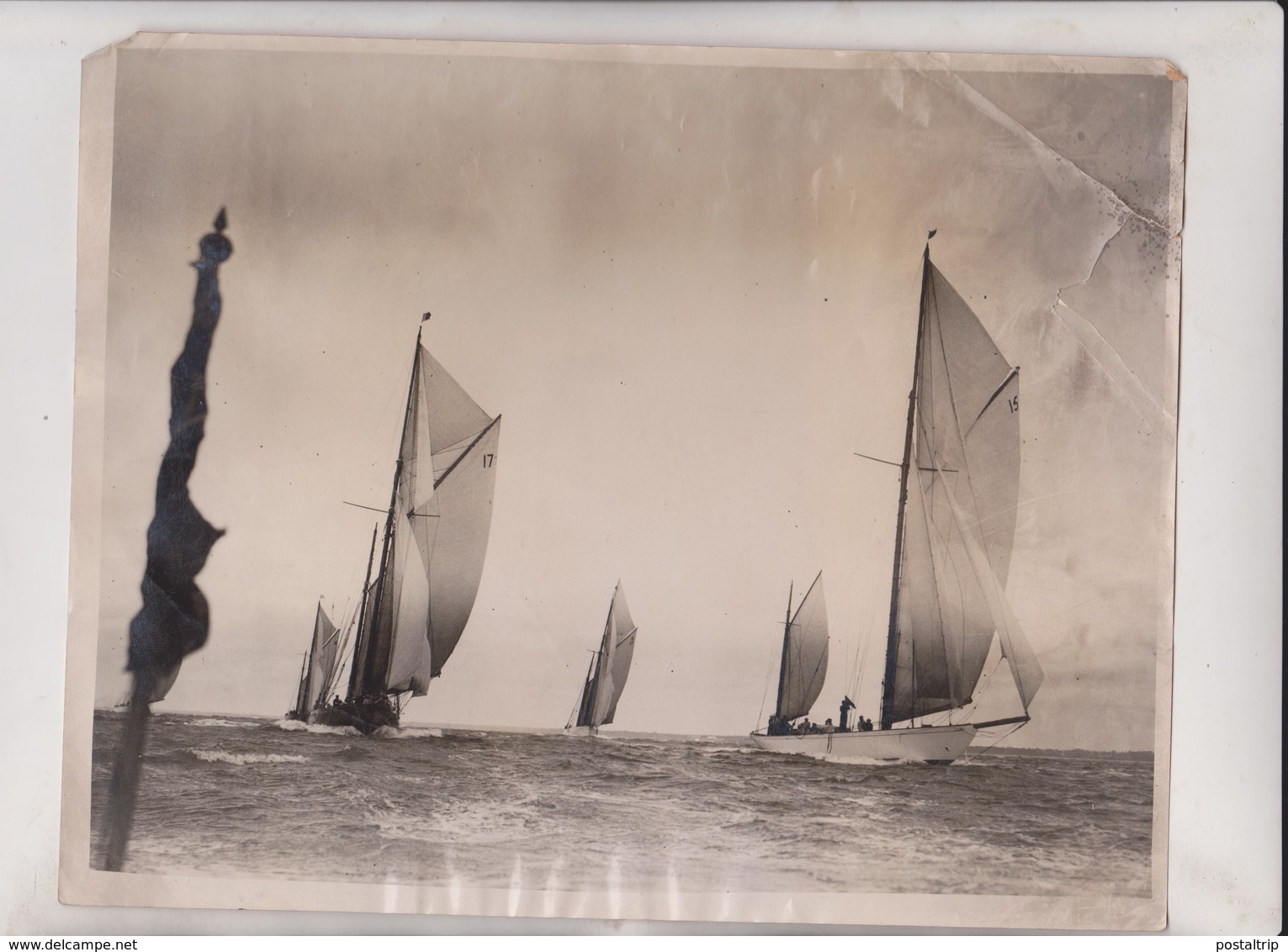 ETAT SEE SCAN   KING'S CUP COWES 25*20CM Fonds Victor FORBIN 1864-1947 - Barcos