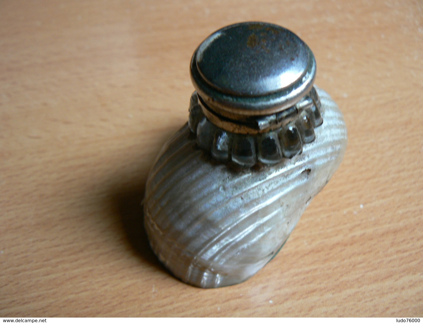 ENCRIER EN COQUILLAGE - Inkwells