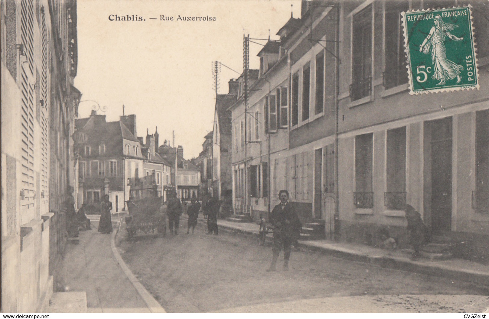 Chablis - Rue Auxerroise - Chablis