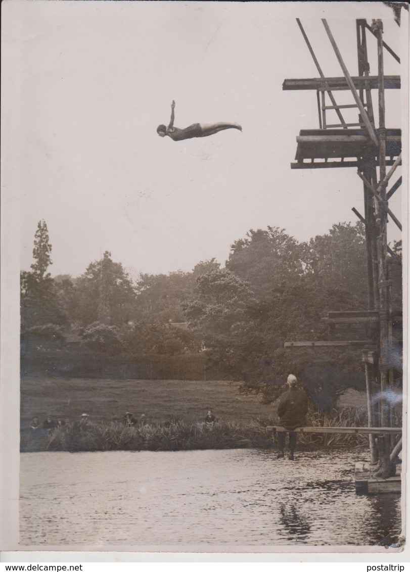 OLYMPIC SPORTS AT KENWOOD MISS TROUZEL OF JERSEY   20*15CM Fonds Victor FORBIN 1864-1947 - Deportes