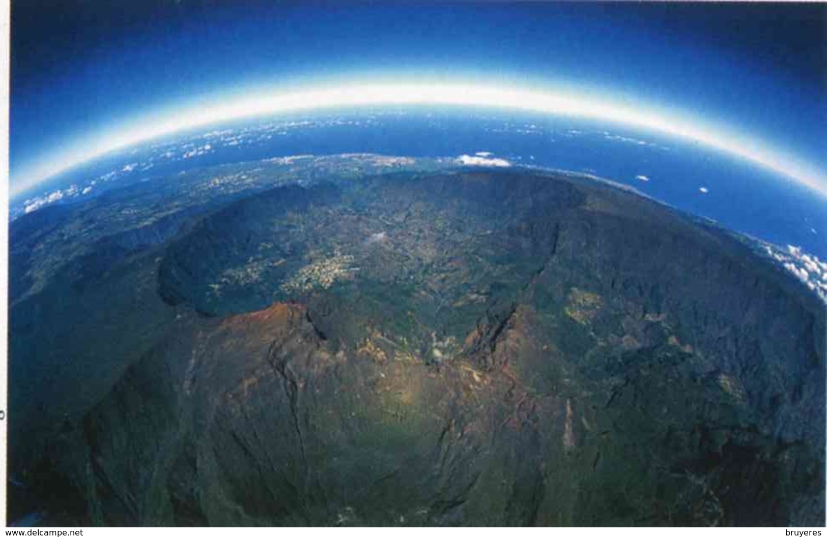 PAP De 2009 Avec Timbre "Le Cirque De Mafate La Réunion" Et Illust. "Cirque De Cilaos - Île De La Réunion" - Volcanos