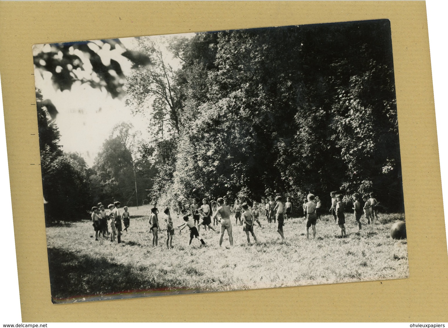 La France Sous Le Régime De Vichy .  L'heure De L'éducation Physique Et Des Jeux  Pendant La Croisade De L'air Pur - Orte