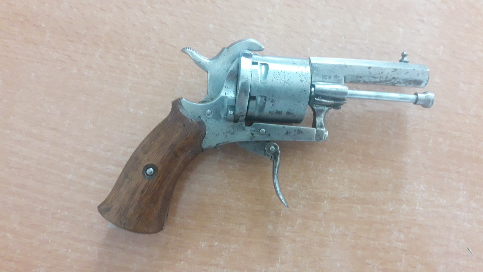 Vieux Pistolet à Broche - Armes Neutralisées