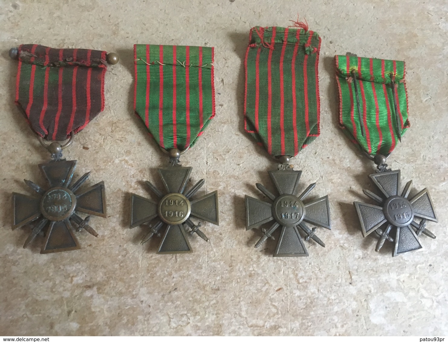 Lot De 4 Croix De Guerre Avec Citation Conflit 1914-1918 - Les 4 Médailles Sont Toutes Différentes - 1914-18