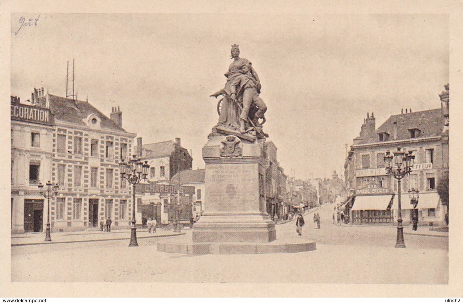 CPA Saint Quentin - 8. Oktoberplatz Mit Denkmal - Feldpost Fussart. Batl. 56 - 1917 (42916) - Saint Quentin