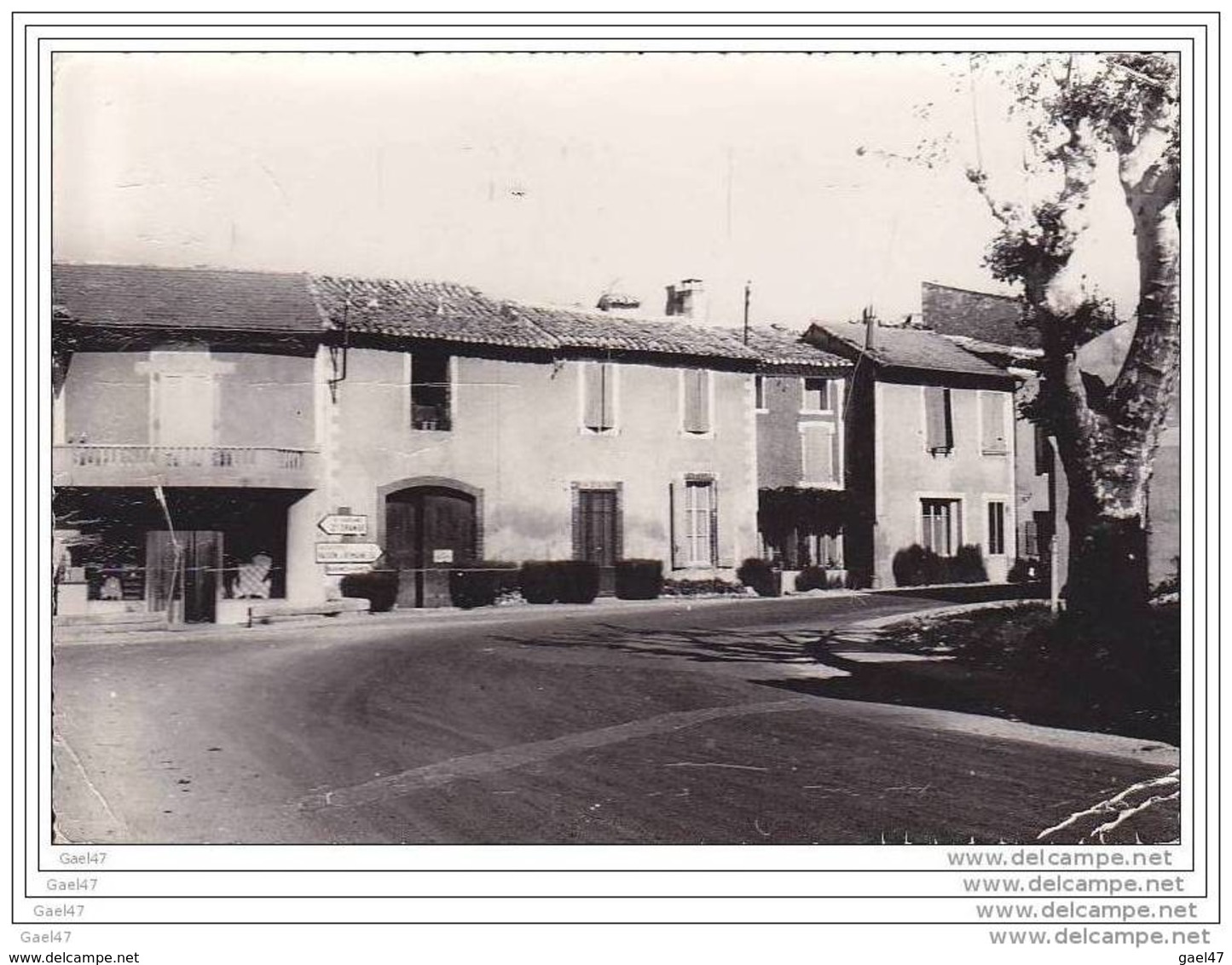 Cpasm Grand-Format  Réf Z0.638 ( Dép 84 )    AUBIGNAN 1966   "" Entrée Du Village - Other & Unclassified