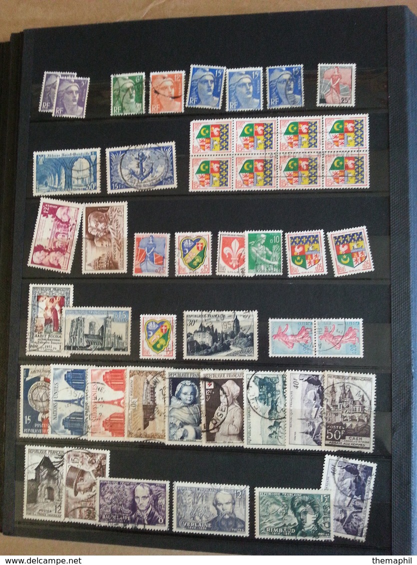 lot n° 704 FRANCE coll. 1900 / 1975 neufs ou obl.. dans un gros classeur