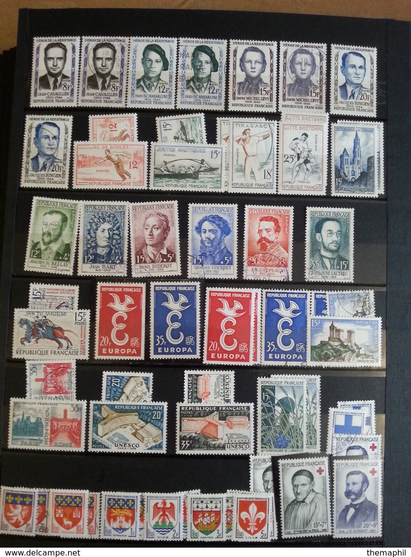 lot n° 704 FRANCE coll. 1900 / 1975 neufs ou obl.. dans un gros classeur