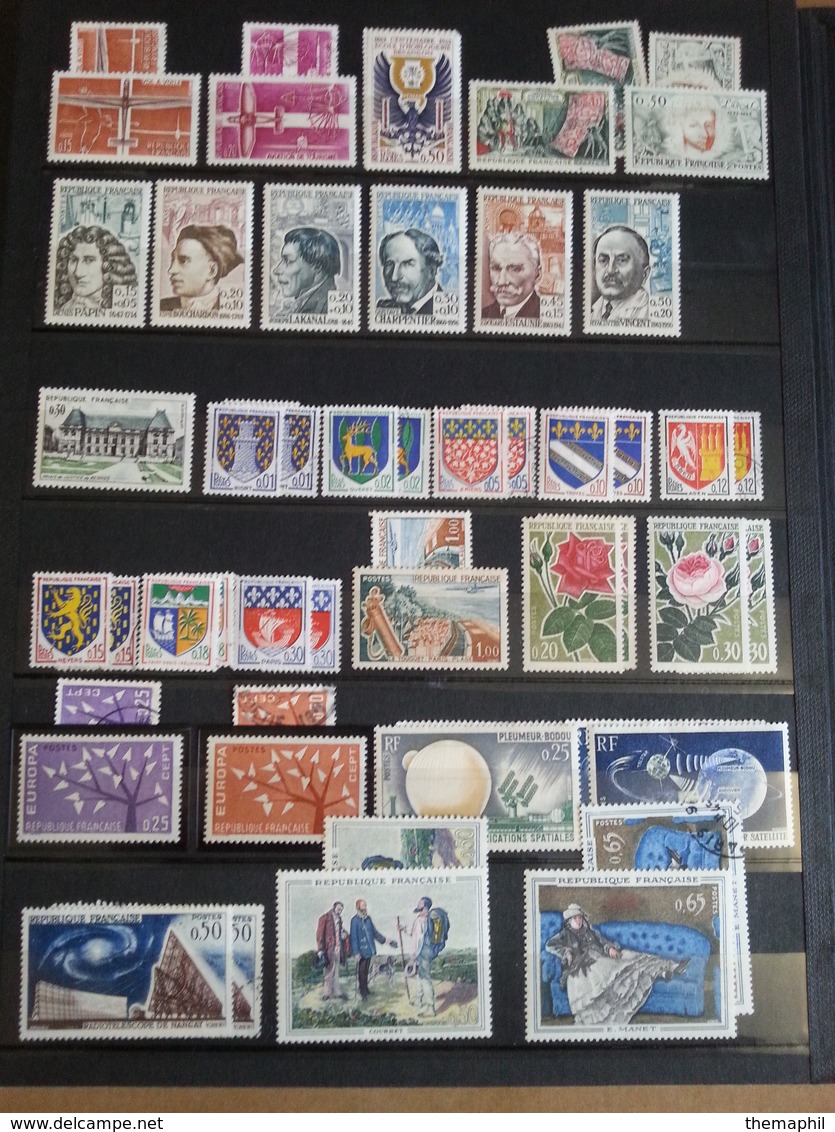 lot n° 704 FRANCE coll. 1900 / 1975 neufs ou obl.. dans un gros classeur