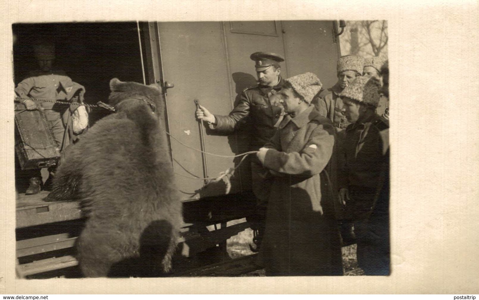 LEGION RUSSE  HOMMES MICHKA EMBARQUEMENT DES VOLONTAIRE RUSIA OURS BEARS OSOS BEREN 14*9CM Fonds Victor FORBIN 1864-1947 - Russie
