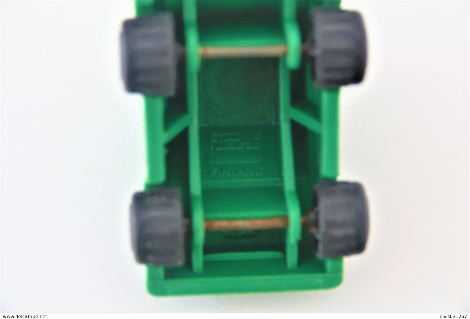 Vintage VINYL TOY CAR : Maker PLASTO Made In Finland - Green Car  7.00cm - 19XX's - Rubber - Autres & Non Classés