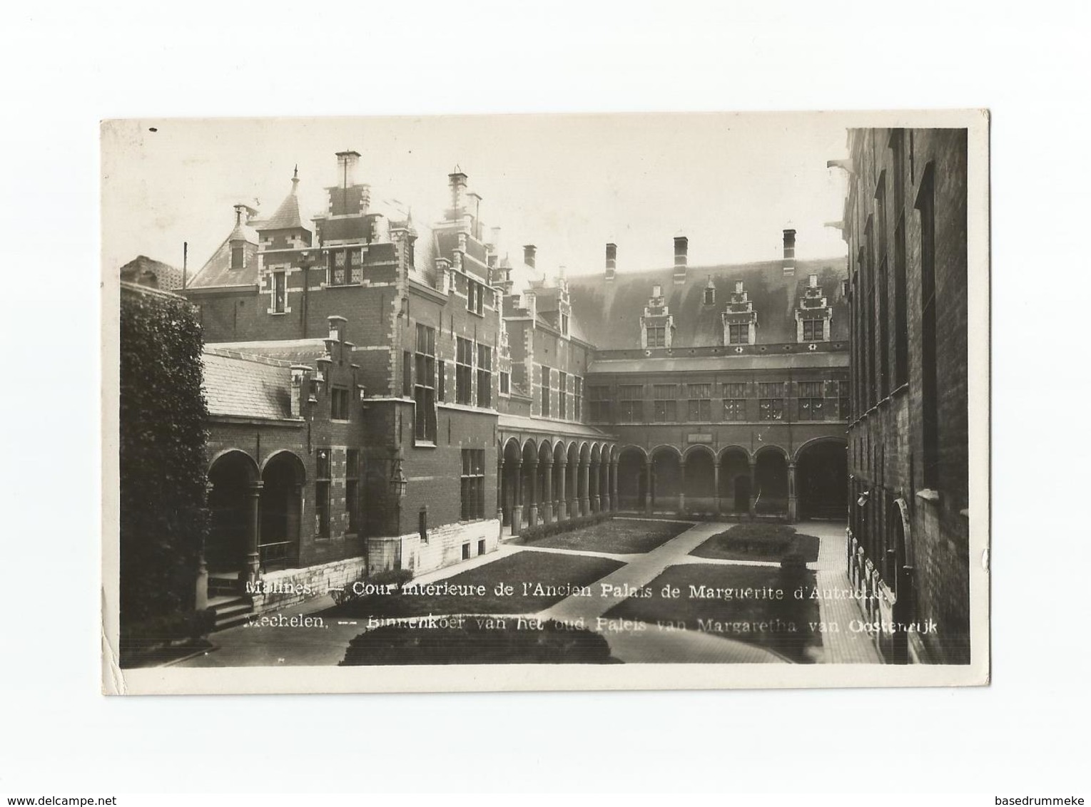 Mechelen. - Binnenkoer Van Het Oud Paleis Van Margaretha Van Oostenrijk (1933). - Mechelen