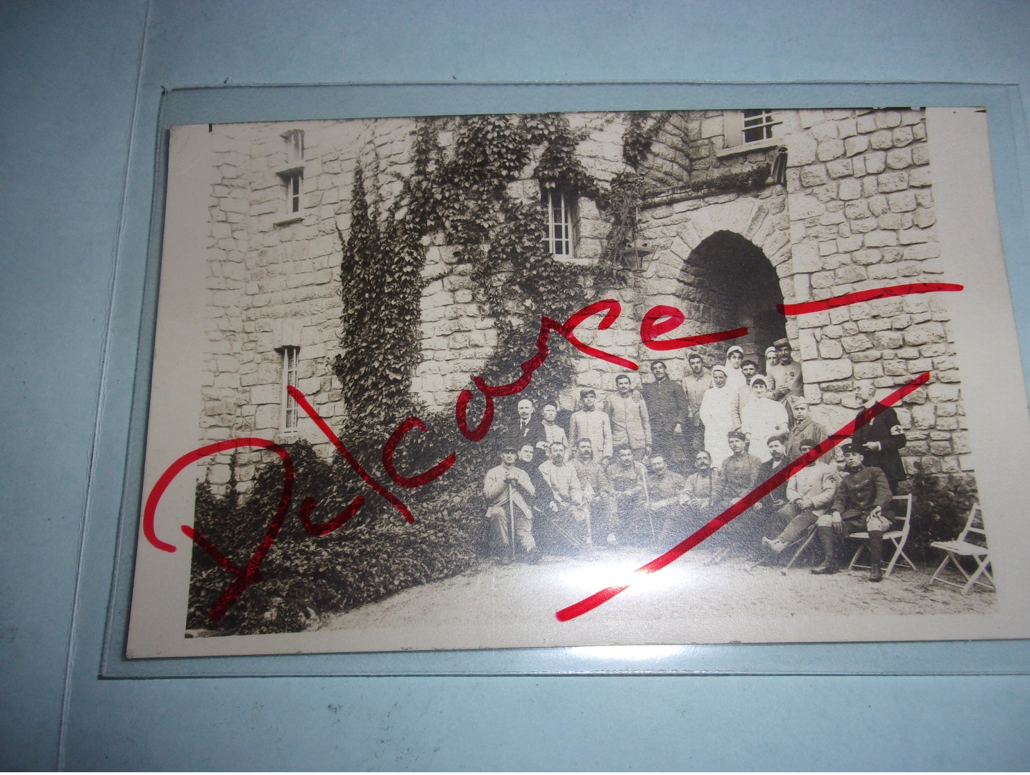 42 RARE CARTE PHOTO WWI CHATEAU DE NOIRETABLE SSBM HOPITAL AUXILIAIRE BLESSES DE GUERRE CROIX ROUGE DE VILLECHAIZE - Noiretable