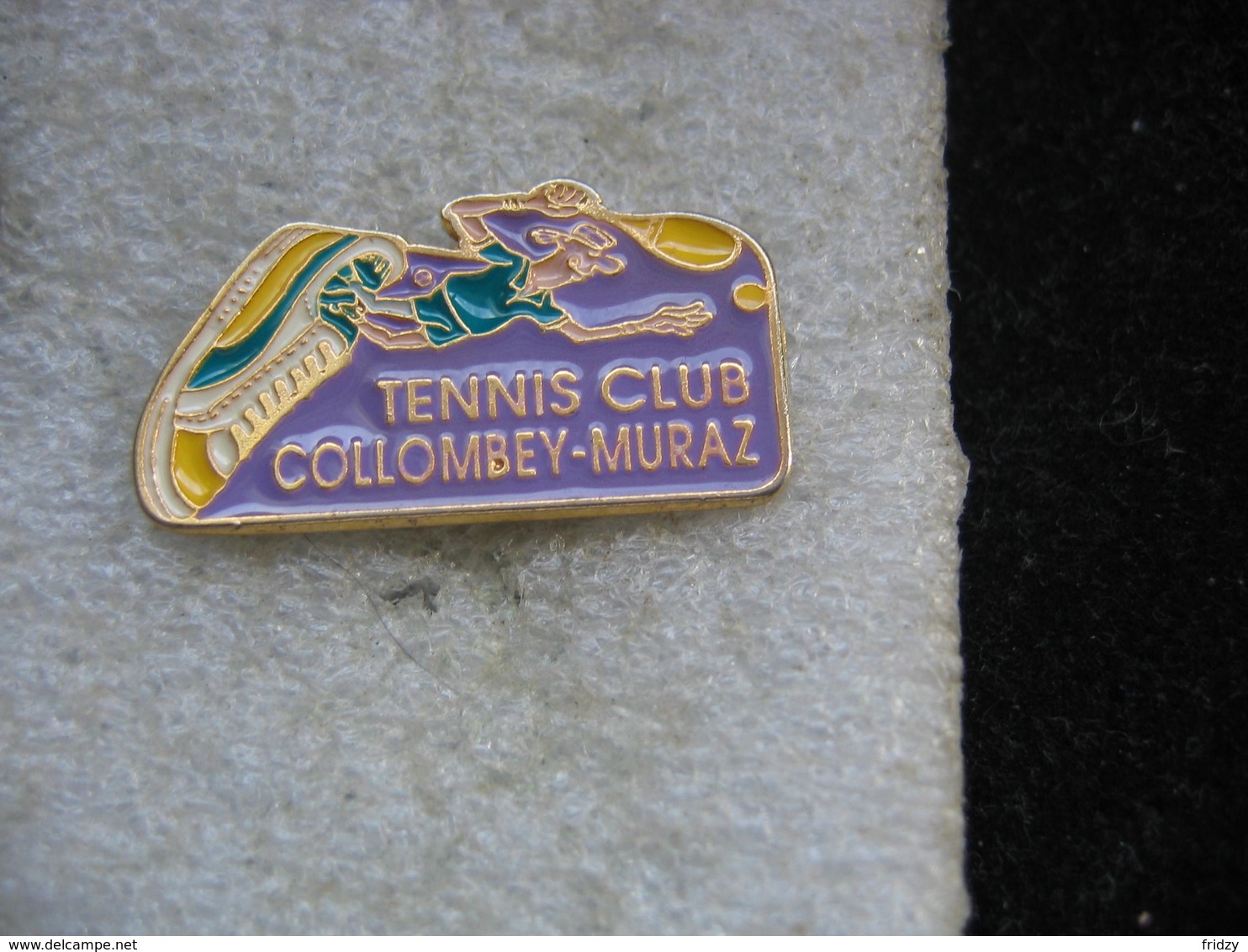 Pin's Du Tennis Club De Collombey-Muraz En Suisse - Tennis