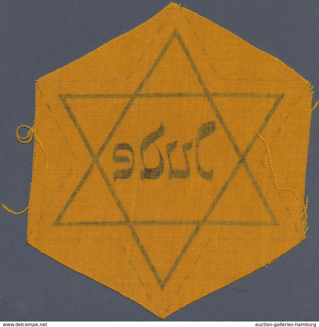 Thematik: Judaika / Judaism: Ca. 1940, Original Gelber "Judenstern" Ungetragen Und Noch Unbeschnitte - Non Classés