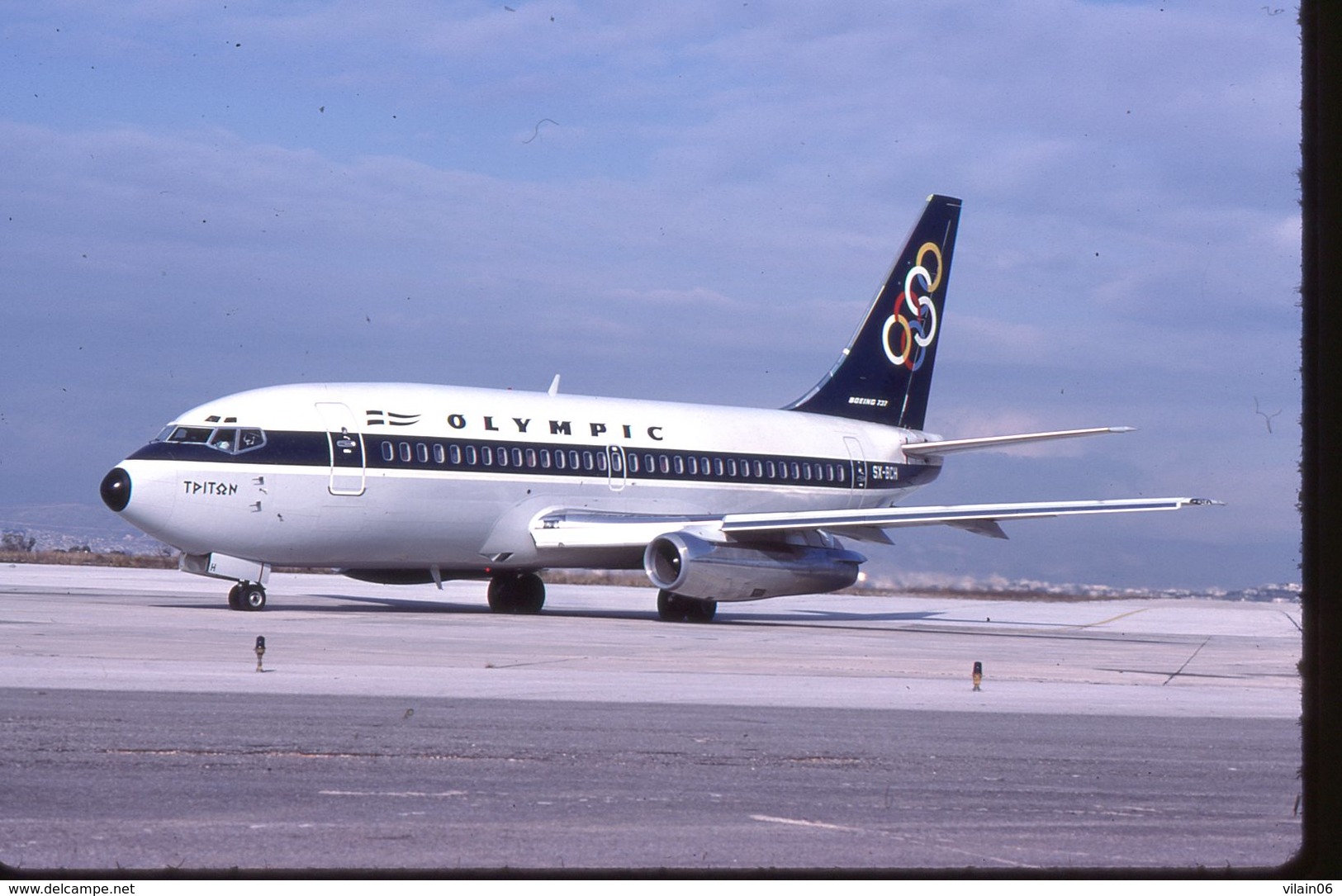 OLYMPIC  B 737  SX-BCH /   DIAPOSITIVE KODAK  ORIGINAL - Diapositives (slides)