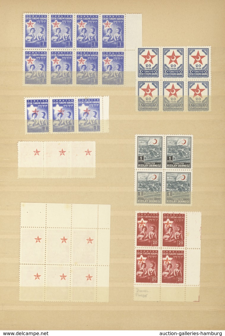 Türkei - Zwangszuschlagsmarken Für Den Roten Halbmond: 1916/58, Comprehensive Collection/accumulatio - Wohlfahrtsmarken
