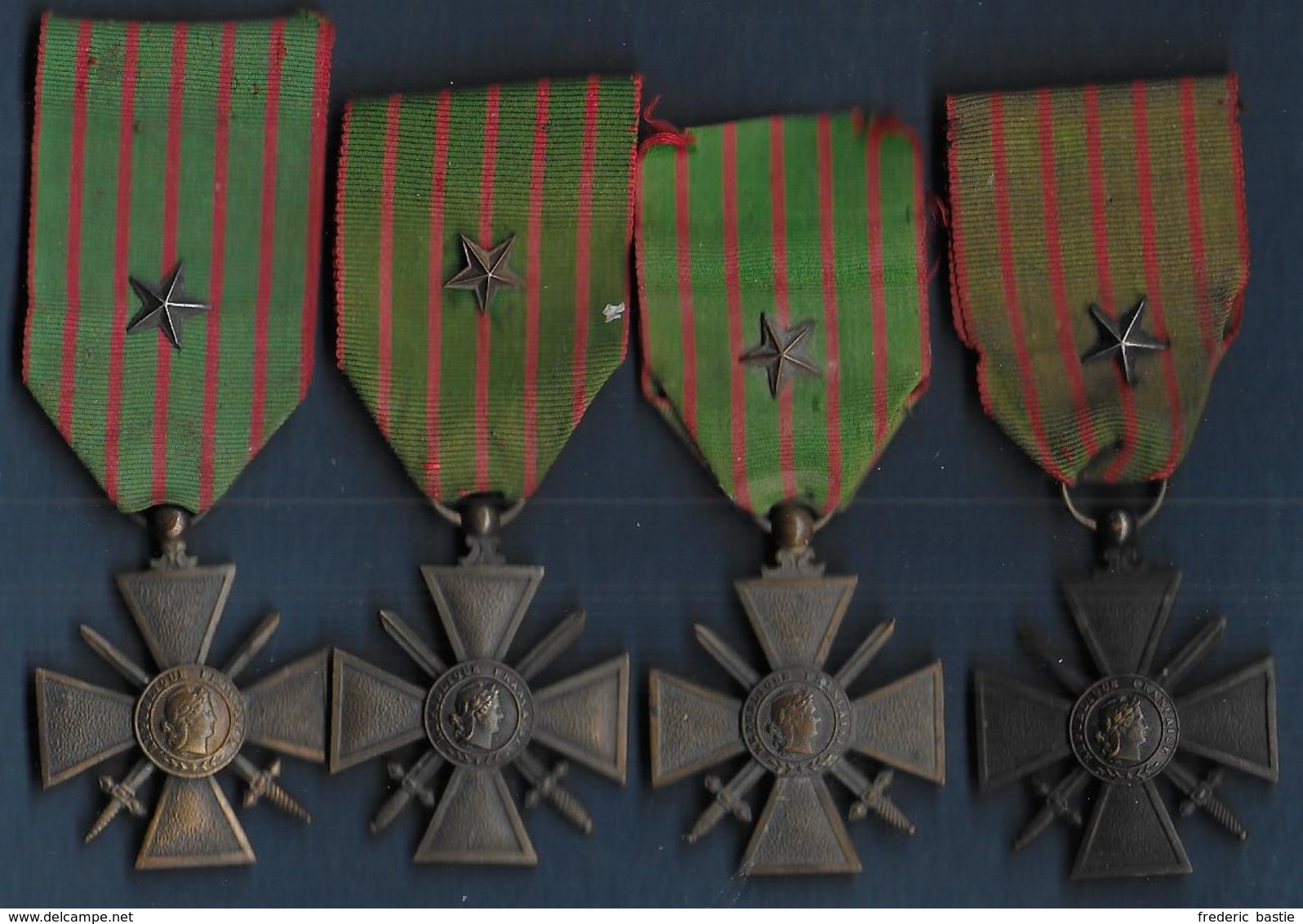 Lot De 4  Croix De Guerre   1914 /1918 + 1914 /1917 + 1914 /1916 + 1914 /1915 - Frankreich
