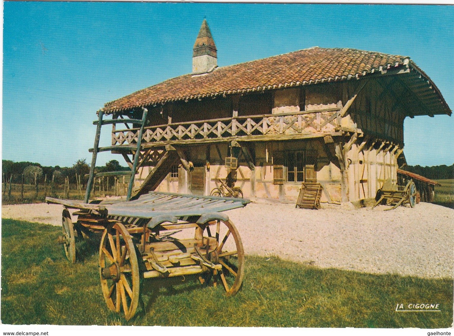 F88-107 FERME BRESSANNE - TOIT COIFFE DE LA CHEMINÉE SARRASINE - Otros & Sin Clasificación