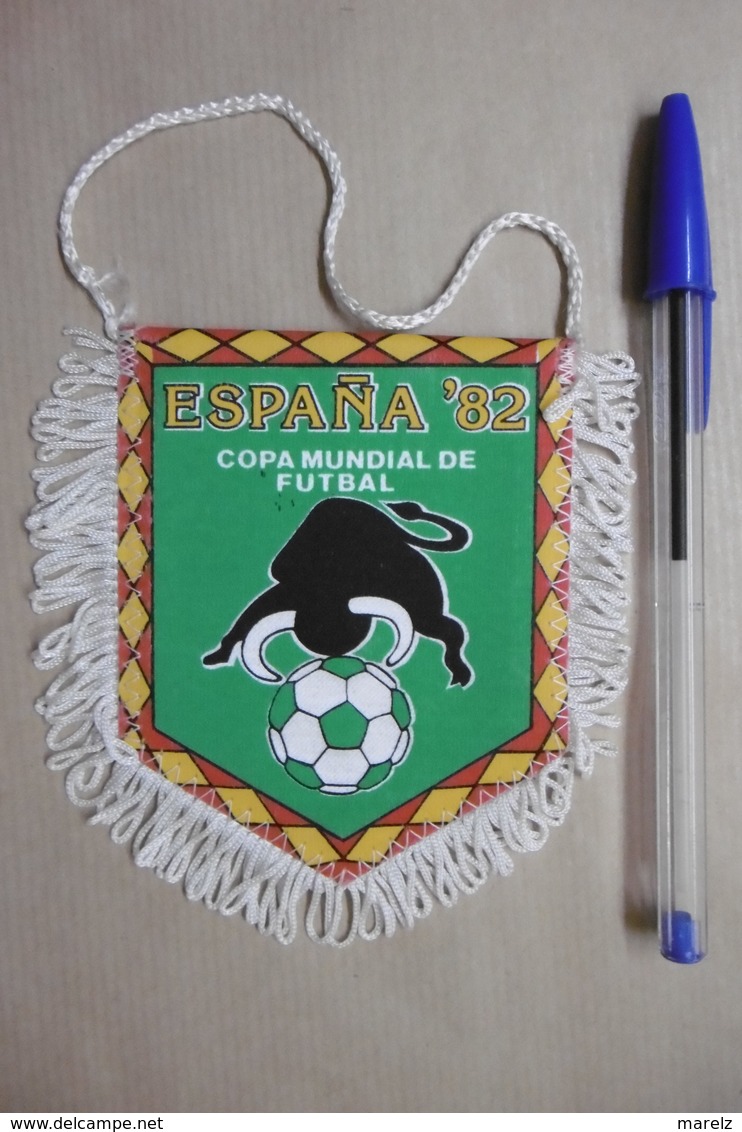 Fanion Foot Football ESPANA '82 COPA MUNDIAL DE FUTBAL - Abbigliamento, Souvenirs & Varie