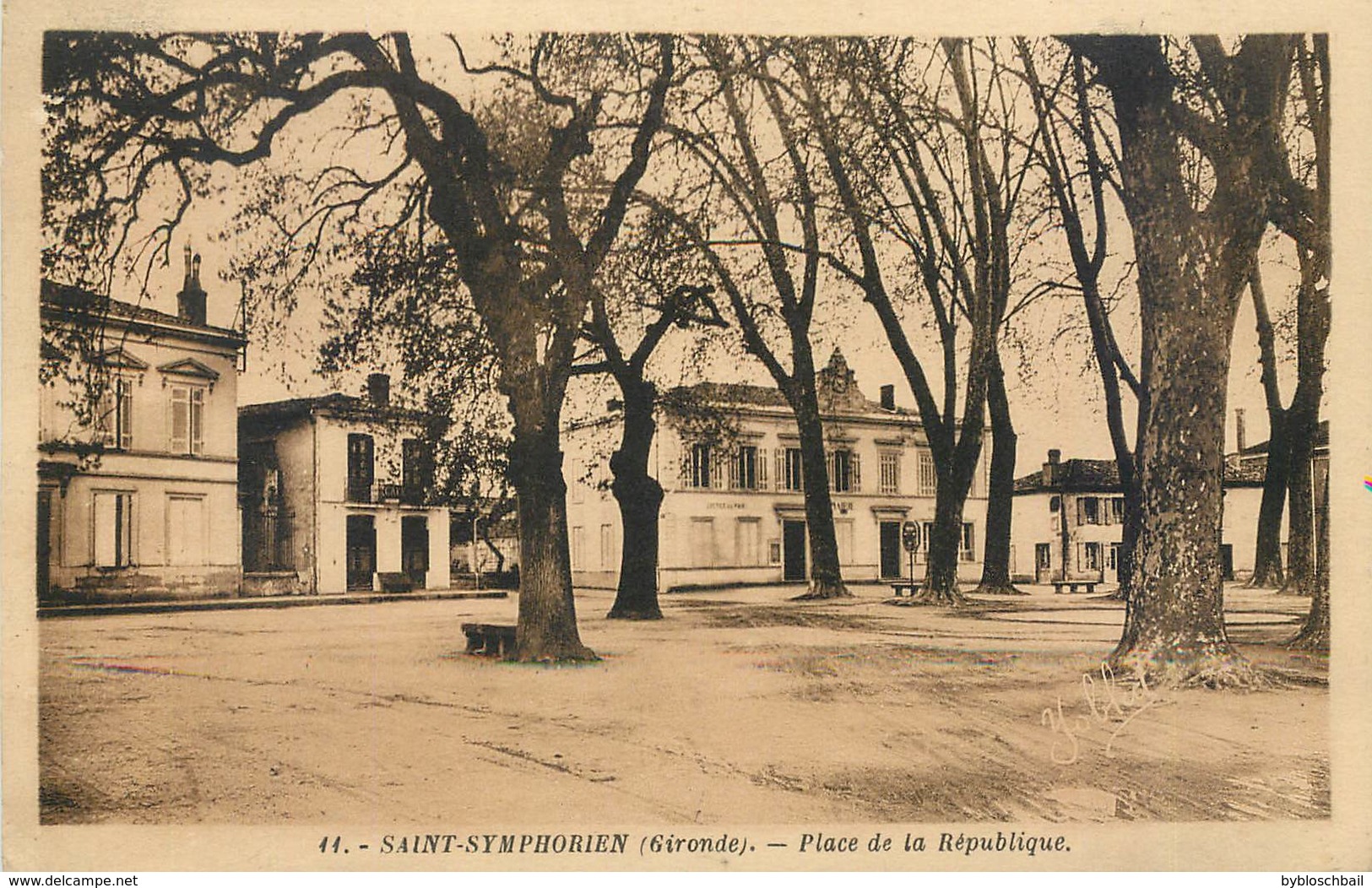 CPA 33 Gironde St Saint Symphorien Place De La République - Autres & Non Classés