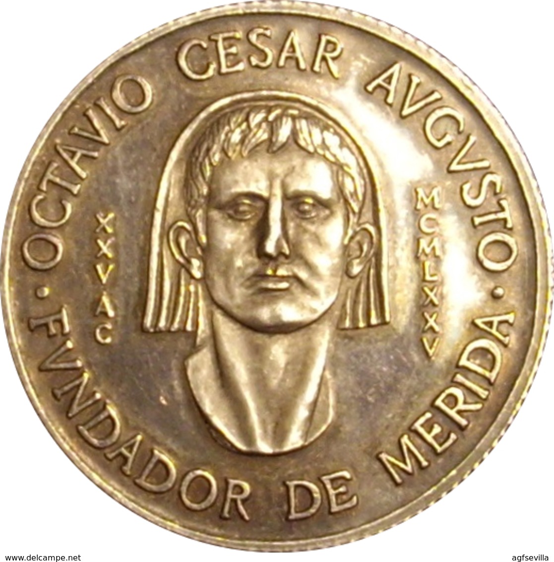 ESPAÑA. MEDALLA BIMILENARIO DE LA FUNDACIÓN DE MÉRIDA. 1.975. PLATA PROOF. ESPAGNE. SPAIN MEDAL - Profesionales/De Sociedad