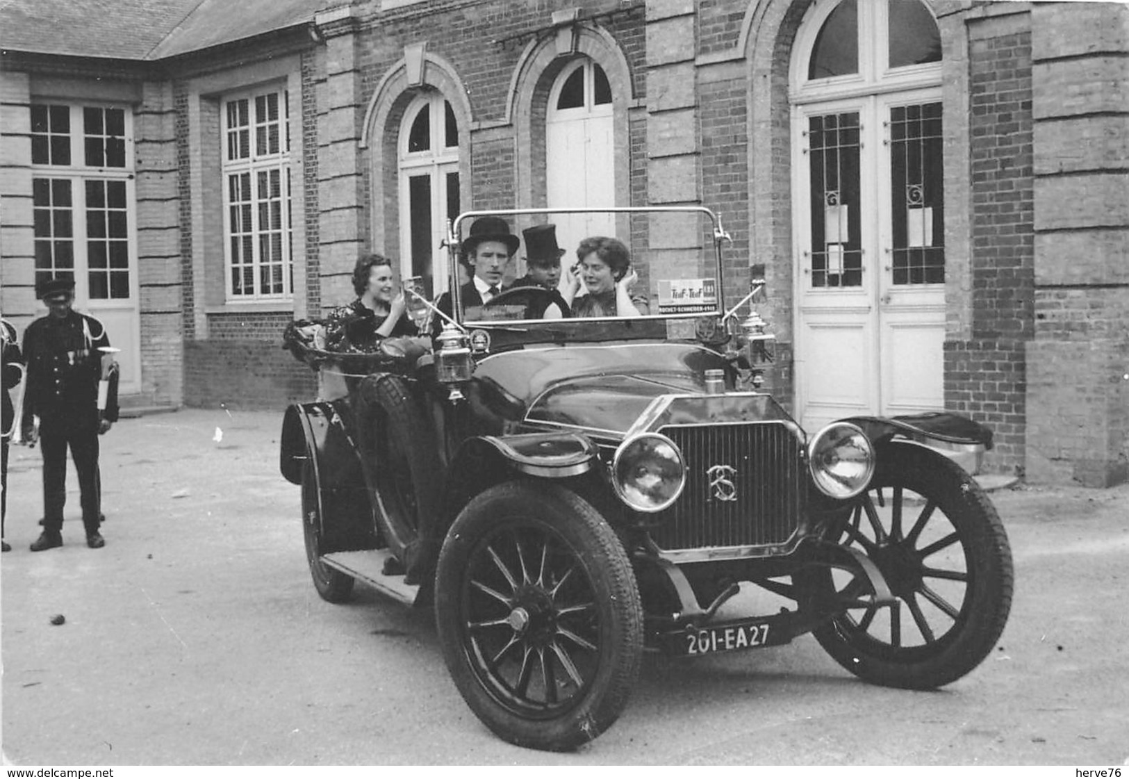 Photo - Photographie - Automobile à Identifier - Département EURE (27) - Automobili