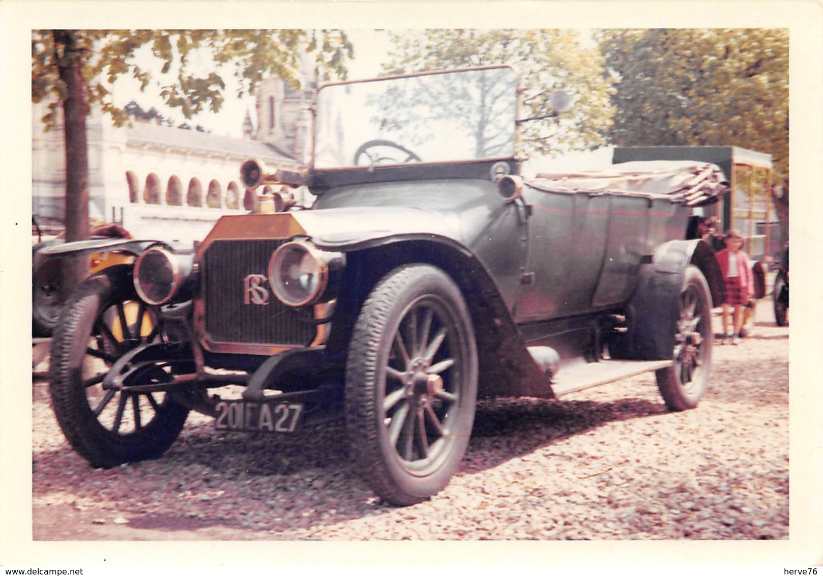 Photo - Photographie - Automobile - Rallye Automobile Du Mans Au Mans - Arrêt à Lisieux - 3 Mai 1964 - Rochet Schneider - Automobili