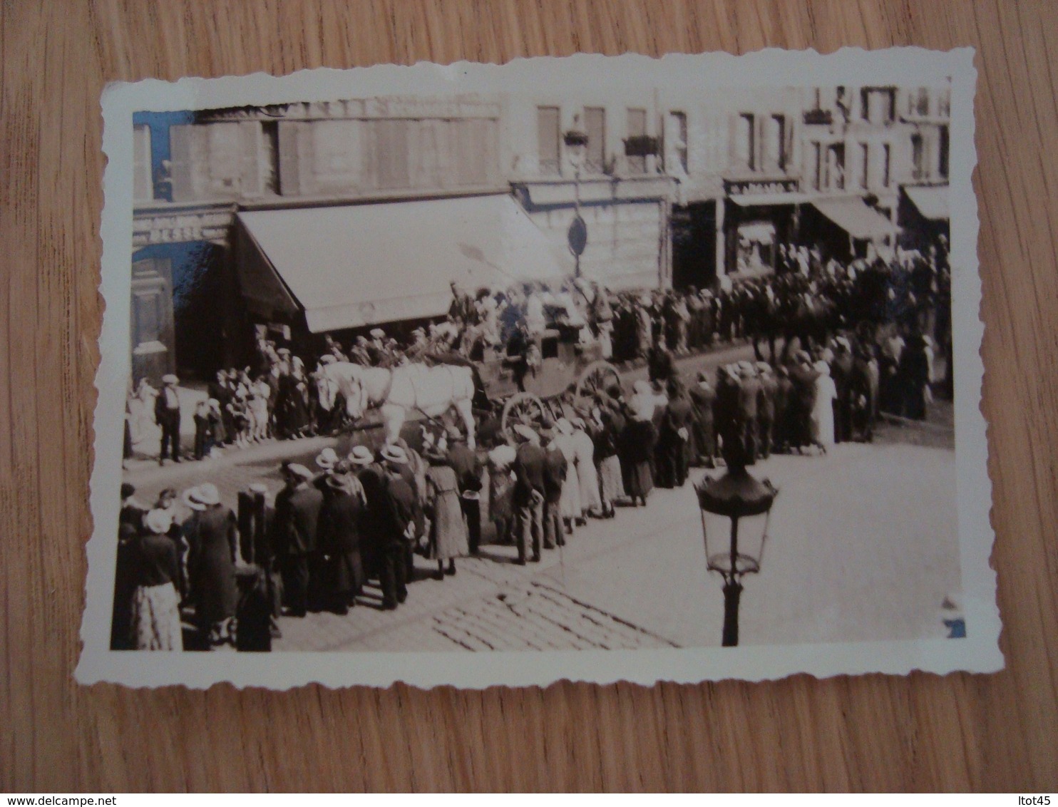 PHOTO DEFILE LIEU A DEFINIR - Lugares