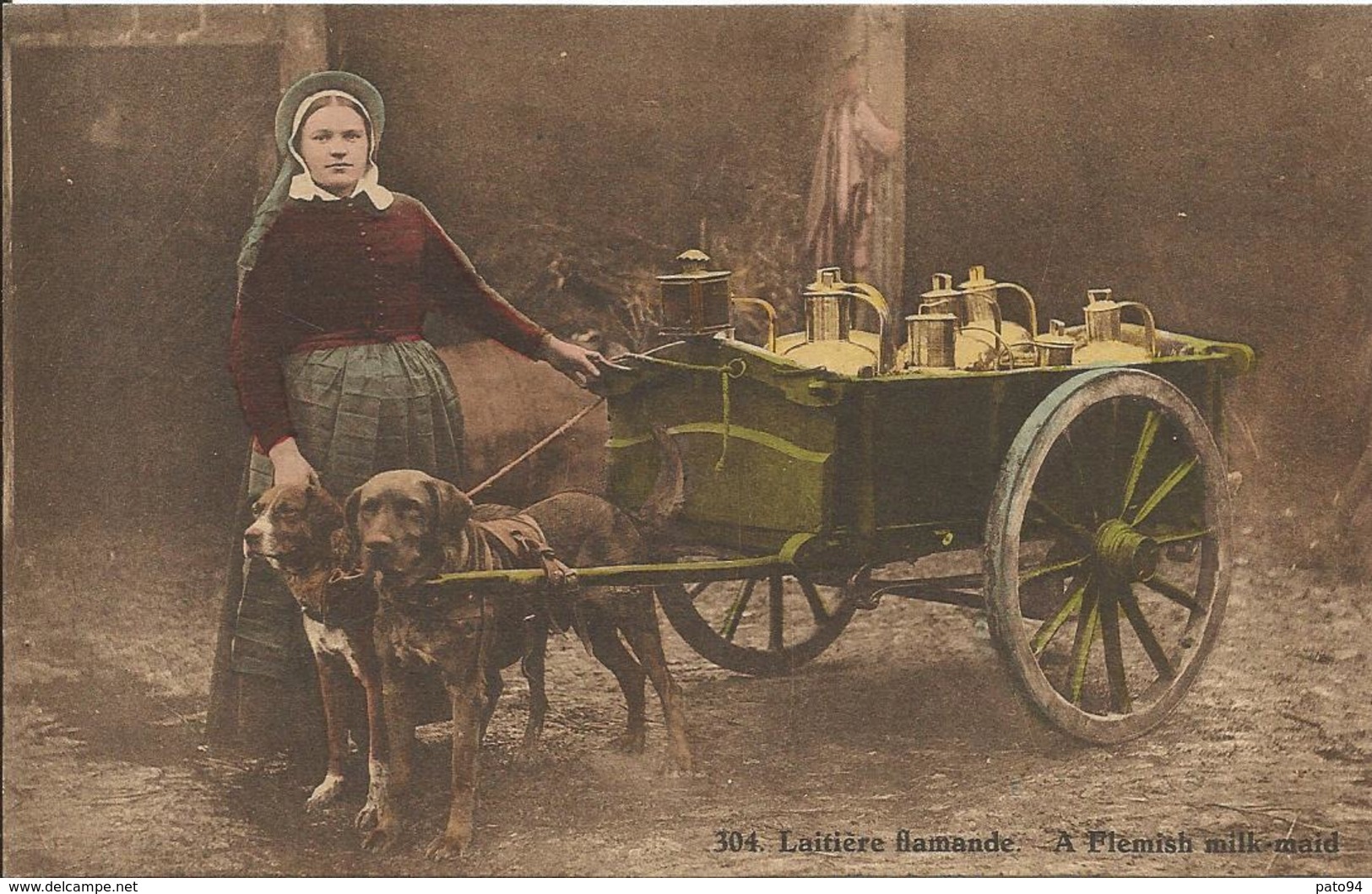 LAITIÈRE  FLAMANDE  -  A  FLEMISH  MILK-MAID  /  Attelage  De  Chiens - Autres & Non Classés