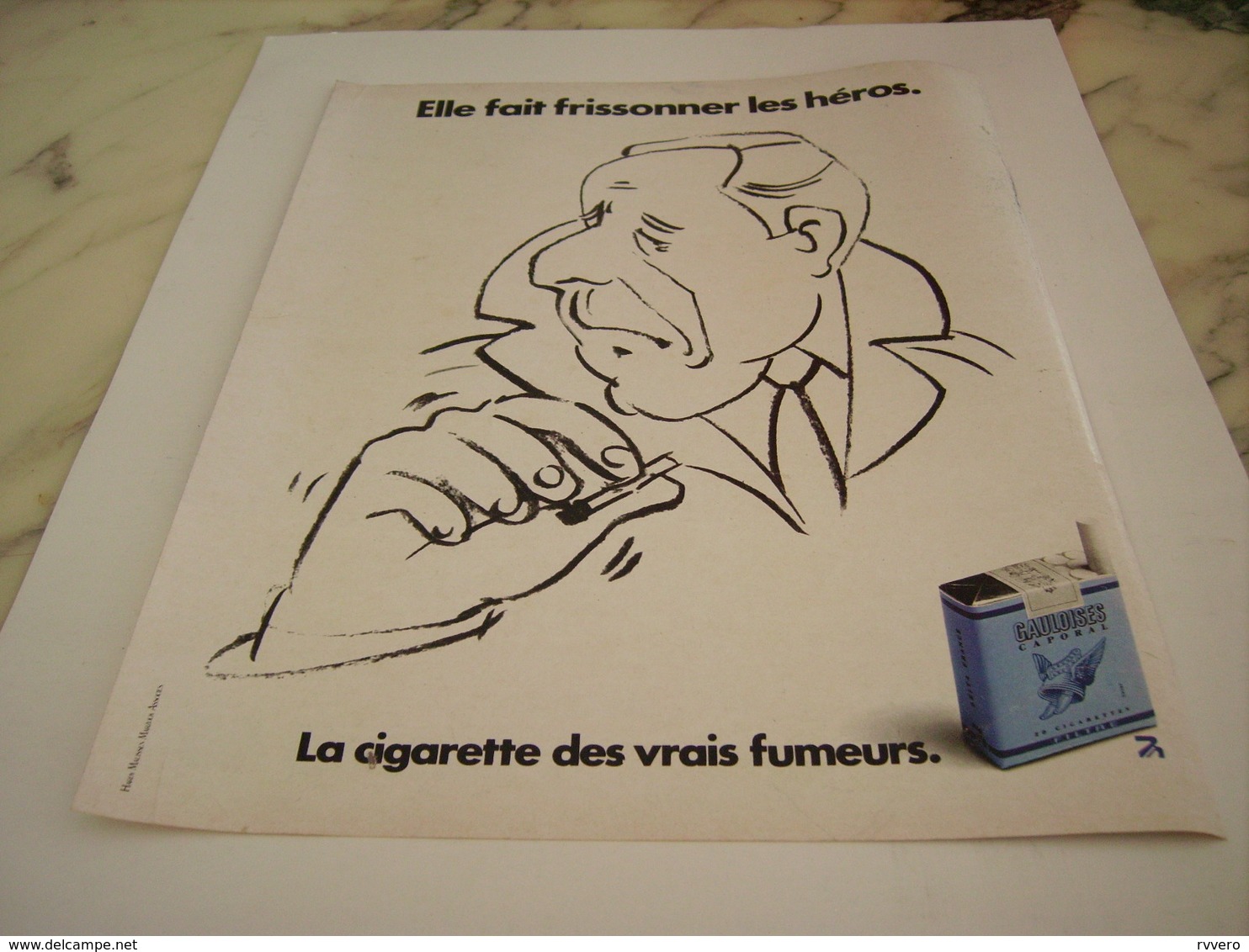 ANCIENNE PUBLICITE FAIT FRISSONNER LES HEROS CIGARETTE GAULOISES CAPORAL  1977 - Autres & Non Classés