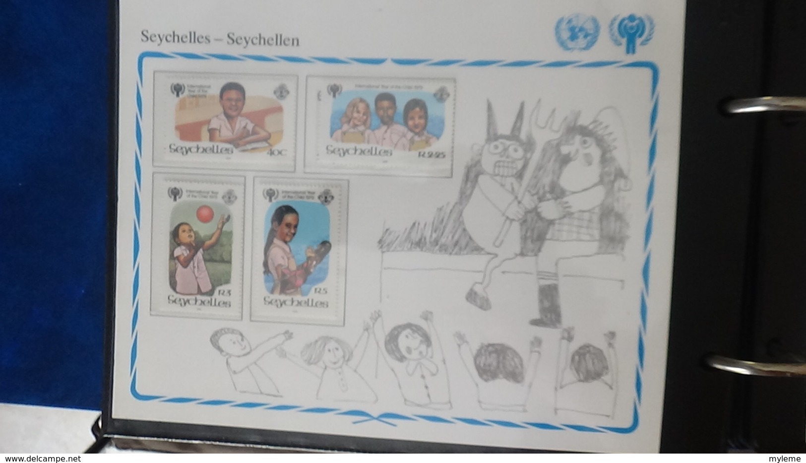 Très beau classeur UNICEF/NATIONS UNIES   avec timbres et blocs ** sur le thème de l'enfant. A saisir !!!