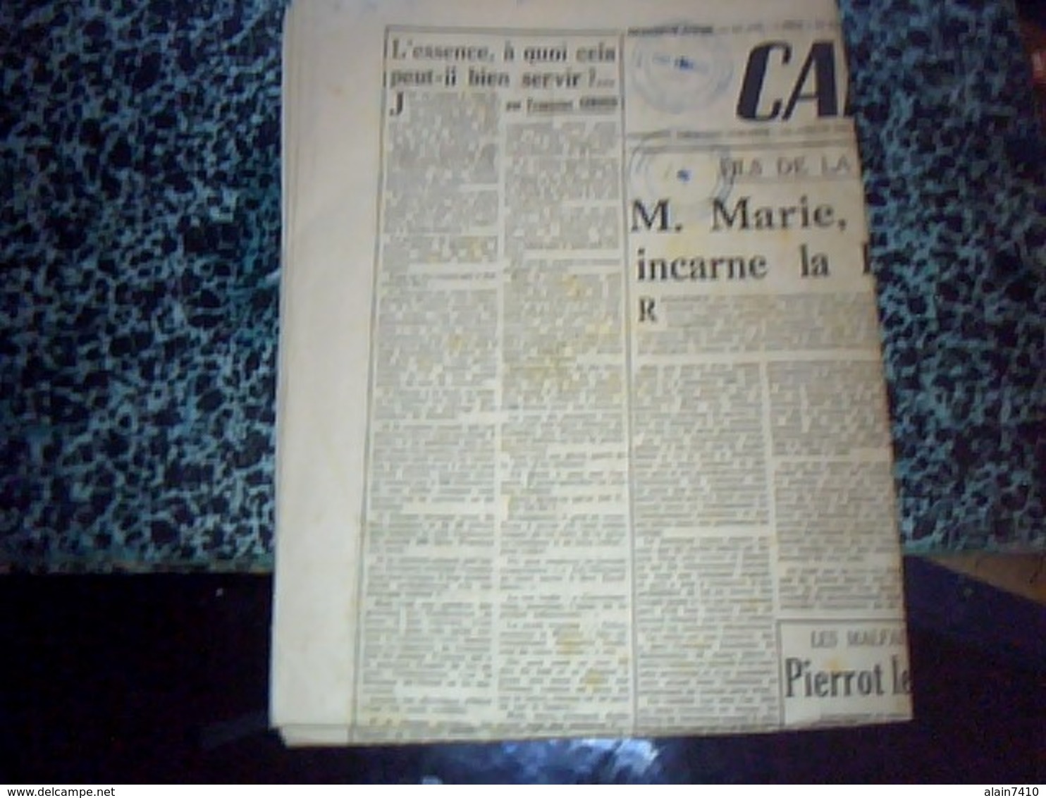 JOURNAL  "CARREFOUR"  4 AOUT 1948 CACHET MAIRIE DE  MEYRIGNAC L'EGLISE