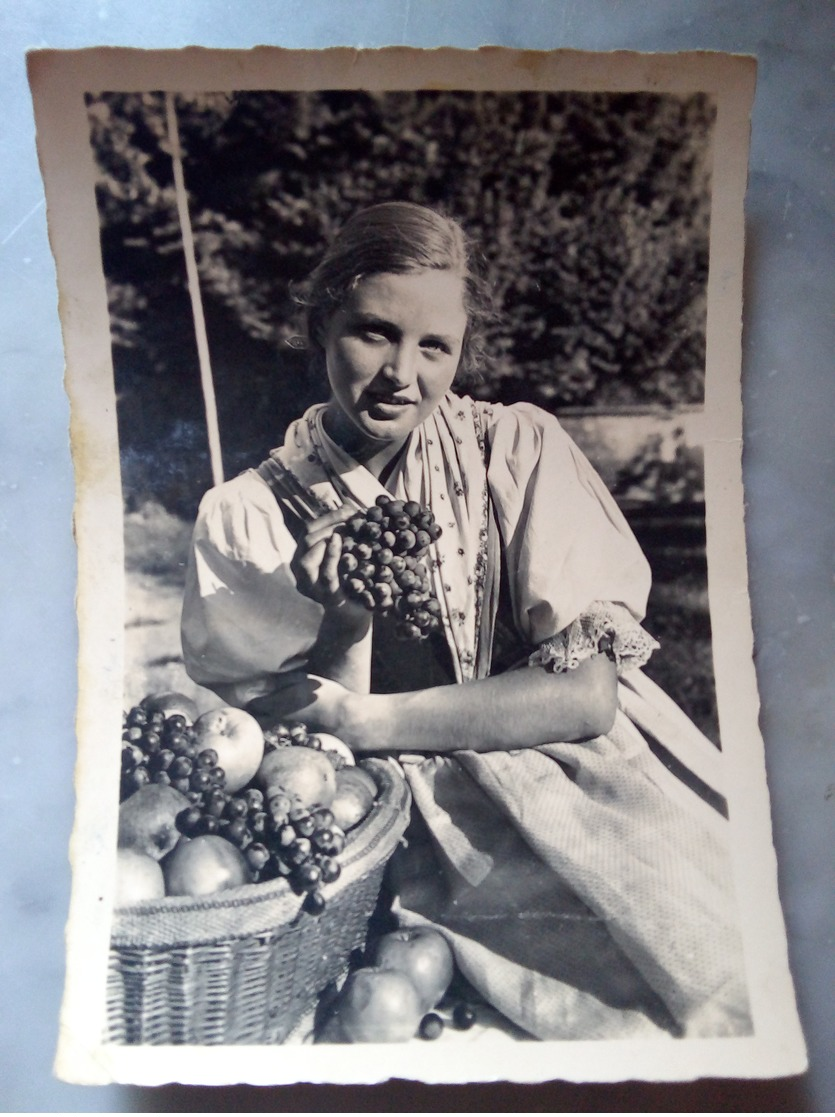 Ragazza Da Bolzano Aus Bozen Costumi Dell'alto Adige VIAGGIATA 1949 Sudtireler Trachen Ragazze - Costumi