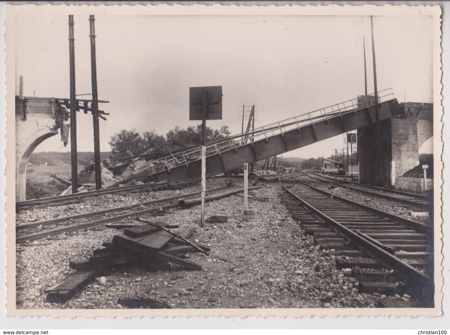 CHALINDREY (HAUTE MARNE) :  PONT DU CHEMIN DE FER BOMBARDE LE 13 JUILLET 1944 - PHOTO 17 CM X 12 CM - RARE - 4 SCANS - - War, Military