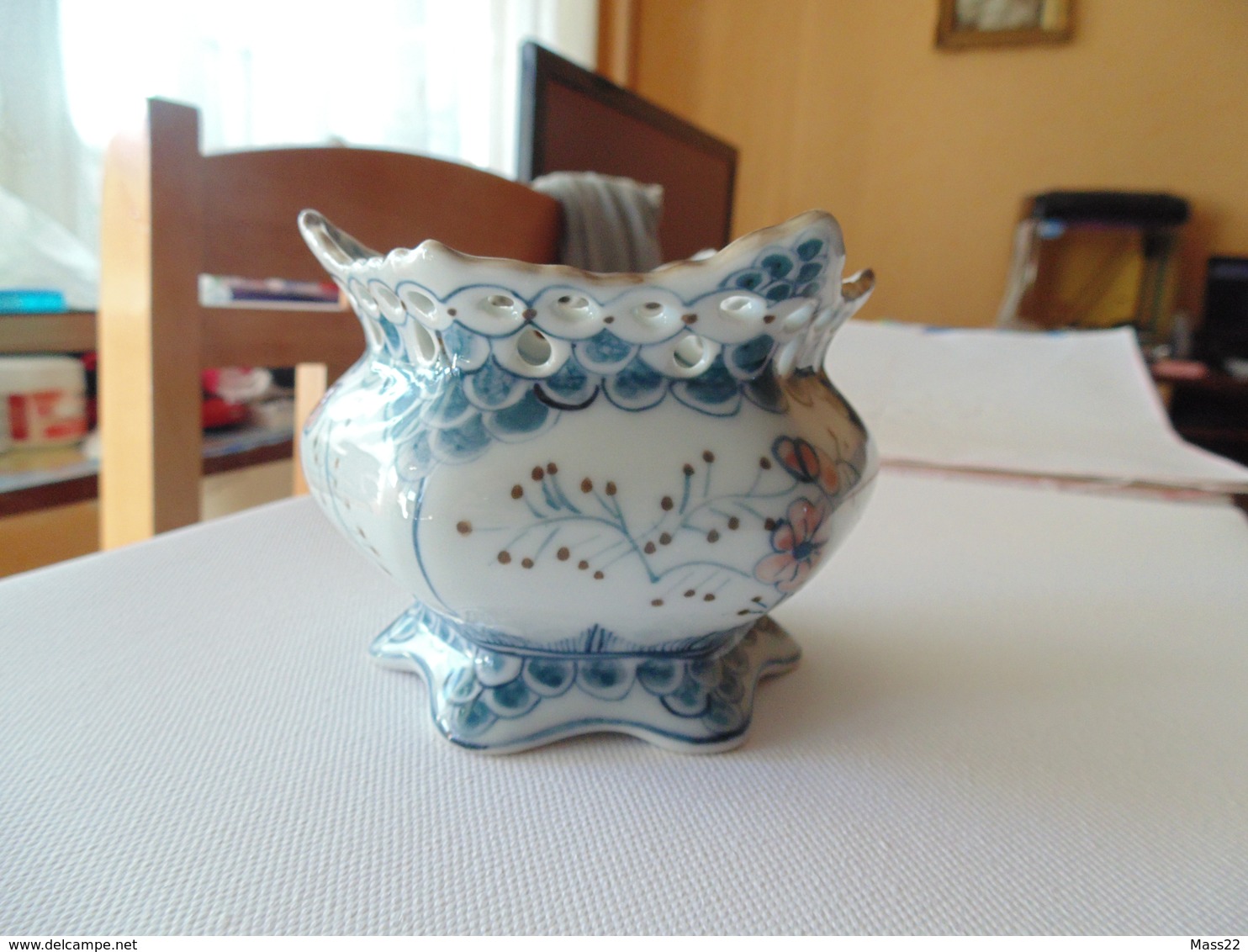 Lace Porcelain - Very High Quality China/Japan Vessel With Four Character Signature - Autres & Non Classés