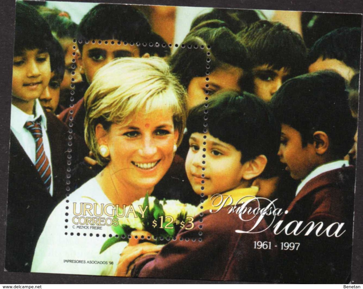 Lady Di Uruguay Souvenir Sheet 1997 - Autres & Non Classés